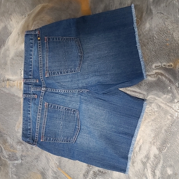 Lucky Brand Woman's Jeans Shorts, Size 10/30, Abby Short. Frayed Bottom - Picture 4 of 7
